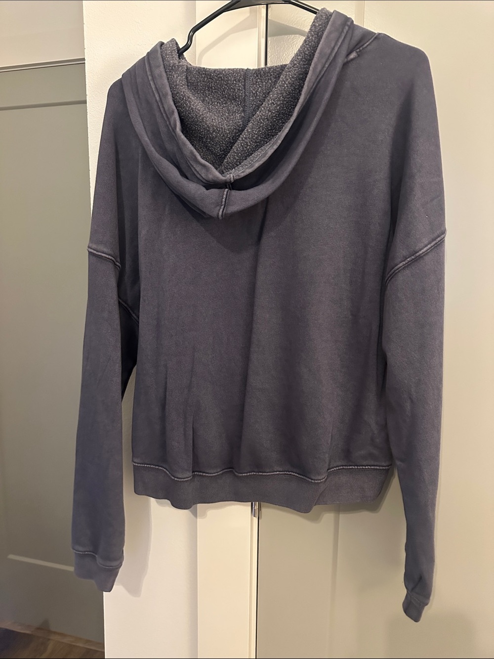 GAP Washed Cropped Hoodie in Charcoal Gray - Picture 2 of 2